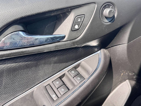 Used 2018 Chevrolet Cruze LT w/ Convenience Package image 21