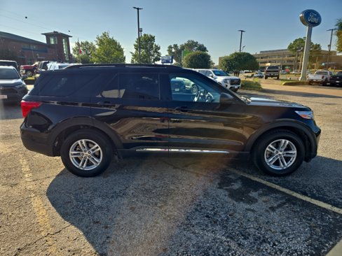 Used 2024 Ford Explorer XLT w/ Equipment Group 202A image 4