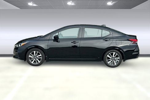Used 2022 Nissan Versa SV w/ Trunk Package image 2