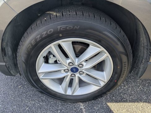 Used 2018 Ford Edge SEL w/ Equipment Group 201A image 12