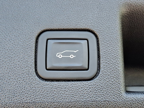 Used 2023 Chevrolet Equinox RS w/ RS Leather Package image 30
