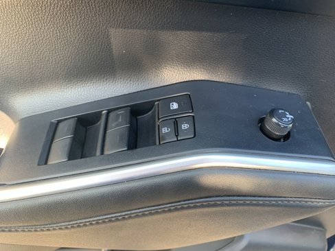 Used 2022 Toyota Highlander XLE image 15