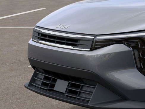 New 2025 Kia K4 LXS image 12