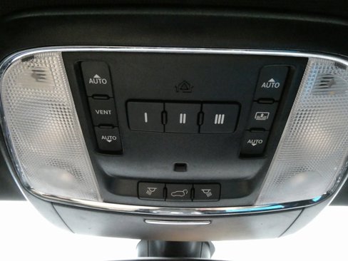 Used 2020 Jeep Grand Cherokee Limited w/ Luxury Group II image 29