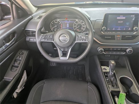 Used 2022 Nissan Altima 2.5 SV image 15