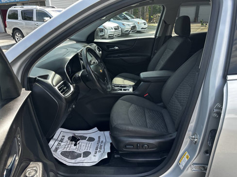 Used 2018 Chevrolet Equinox LT image 12