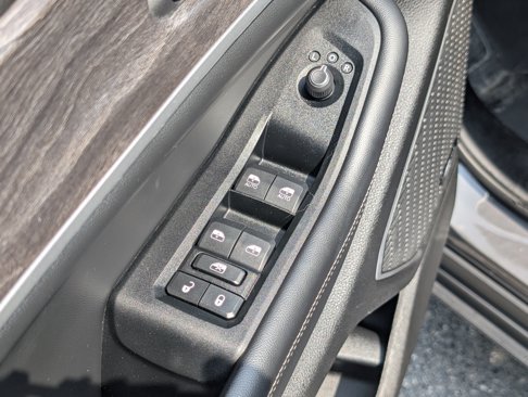 Used 2022 Jeep Grand Cherokee Limited 4xe image 15