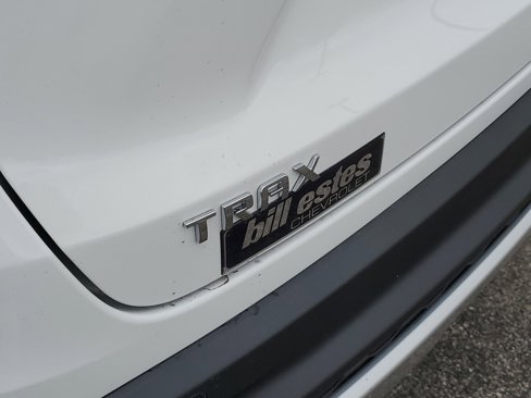 New 2025 Chevrolet Trax LT w/ Driver Confidence Package image 11