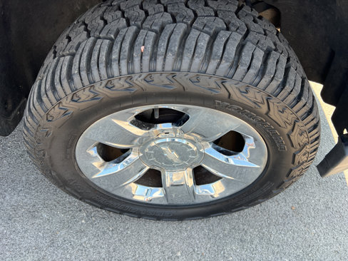 Used 2018 Chevrolet Silverado 1500 LTZ Z71 w/ LTZ Plus Package image 12