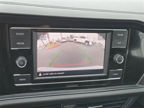 Used 2024 Volkswagen Jetta SE image 21