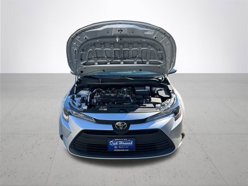 Used 2023 Toyota Corolla LE image 4
