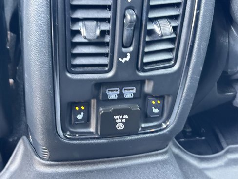 Used 2019 Jeep Grand Cherokee Limited w/ Luxury Group II image 17