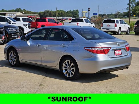 Used 2017 Toyota Camry XLE image 5