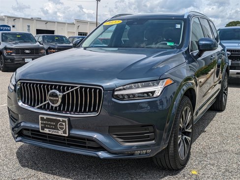 Certified 2022 Volvo XC90 T6 Momentum w/ Climate Package image 8