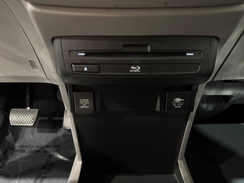 Used 2018 Honda Odyssey Touring image 47