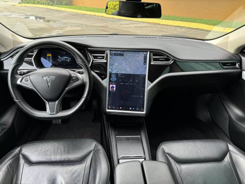 Used 2016 Tesla Model S 70 image 11