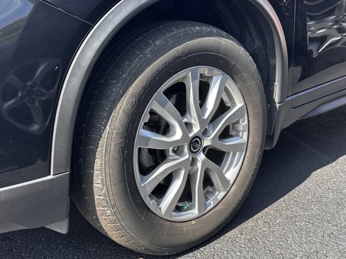 Used 2019 Nissan Rogue S w/ Special Edition Package image 12