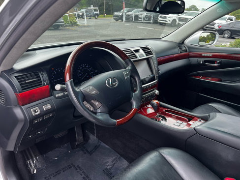 Used 2010 Lexus LS 460 L image 10