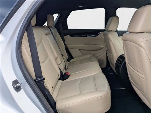 Used 2018 Cadillac XT5 FWD image 18