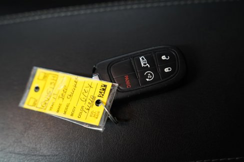Used 2019 Jeep Cherokee Overland w/ Technology Group image 32