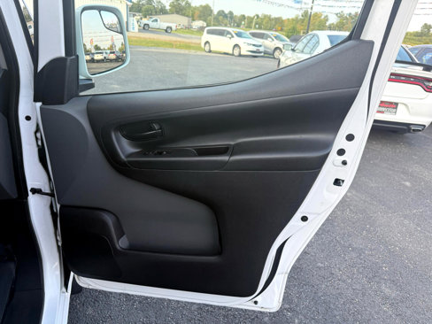 Used 2018 Nissan NV200 SV w/ Navigation Package image 21