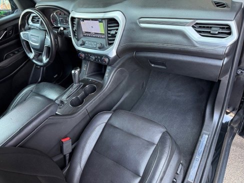 Used 2019 GMC Acadia SLT w/ Black Edition image 19