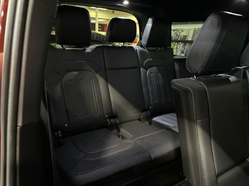 Used 2023 Land Rover Defender 130 X image 22