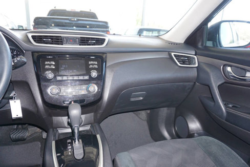 Used 2016 Nissan Rogue S image 23