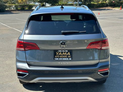 Used 2024 Volkswagen Taos SE image 4