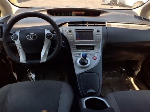Used 2012 Toyota Prius Plug-In Hybrid image 18