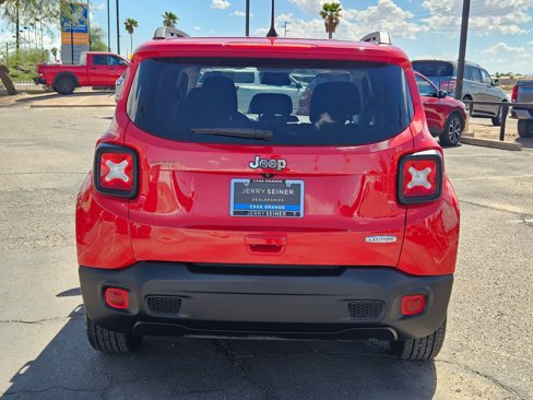 Used 2019 Jeep Renegade Latitude image 4