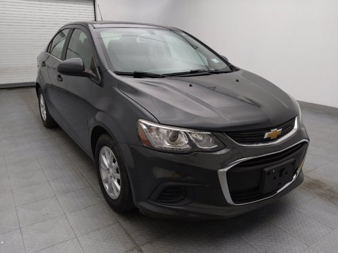 Used 2019 Chevrolet Sonic LT w/ Convenience Package image 13