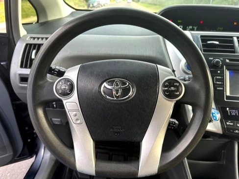 Used 2014 Toyota Prius V Two image 18