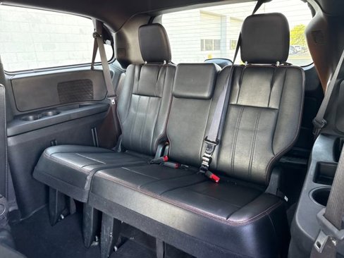 Used 2018 Dodge Grand Caravan GT image 27