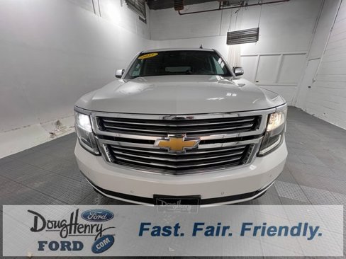Used 2015 Chevrolet Suburban LTZ image 2