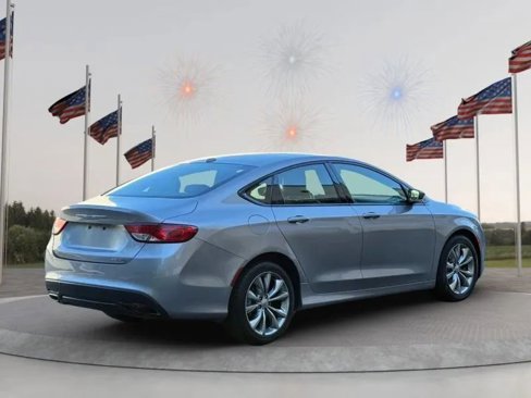 Used 2015 Chrysler 200 S image 5