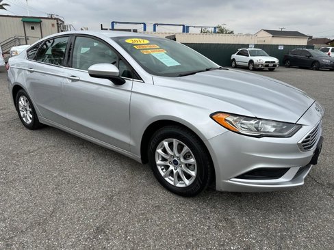 Used 2017 Ford Fusion S image 3