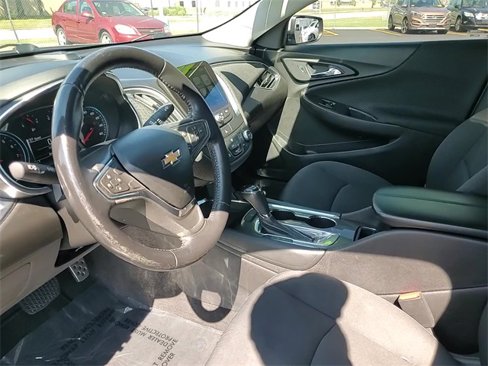 Used 2016 Chevrolet Malibu LT image 9