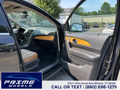 Used 2011 Lincoln MKX AWD w/ 102A Rapid Spec Order Code image 13