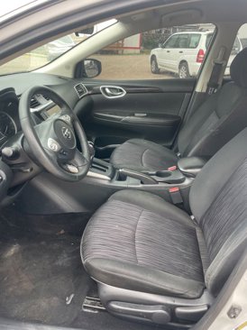 Used 2019 Nissan Sentra SV image 2