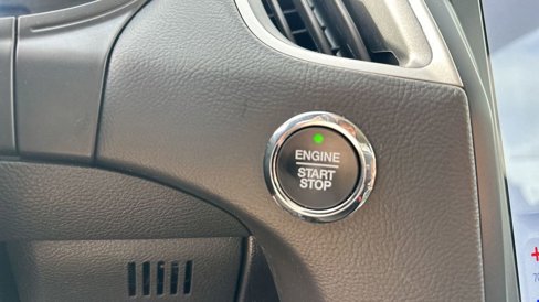 Used 2022 Ford Edge SEL image 17