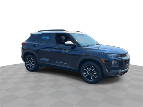 Certified 2021 Chevrolet TrailBlazer ACTIV w/ Sun and Liftgate Package image 2