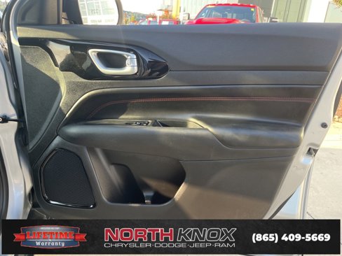Used 2024 Jeep Compass Trailhawk image 28