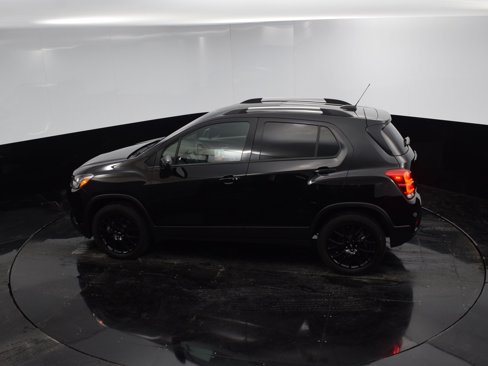 Used 2022 Chevrolet Trax LT w/ Midnight Edition image 28