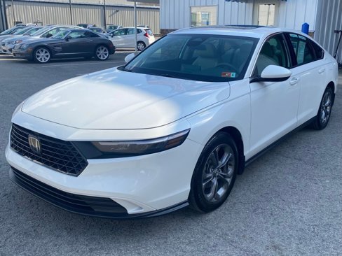 Used 2024 Honda Accord EX image 3