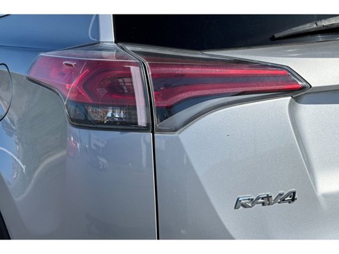 Used 2016 Toyota RAV4 Limited image 30