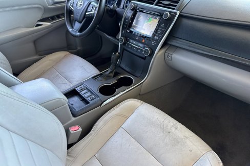 Used 2016 Toyota Camry XLE image 32