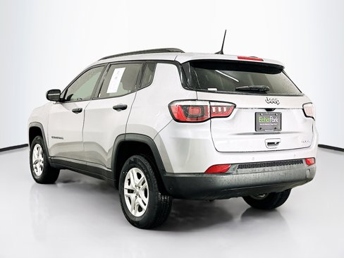 Used 2018 Jeep Compass Sport w/ Tech Group image 5