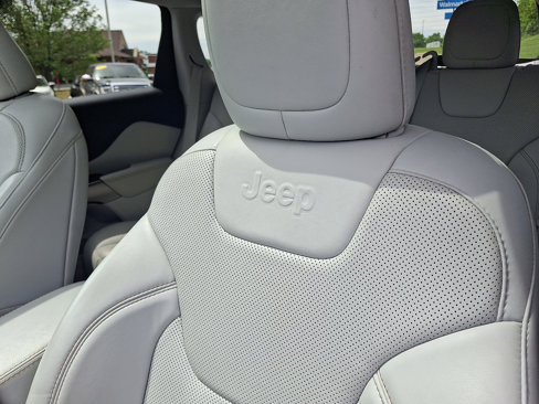Certified 2019 Jeep Cherokee Limited image 15