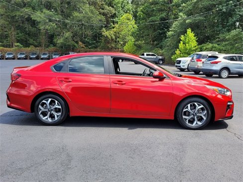 Used 2019 Kia Forte LXS image 2